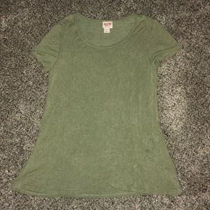 Green cotton shirt.